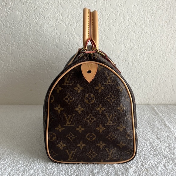 Louis Vuitton Monogram Speedy 30 - Picture 7 of 17